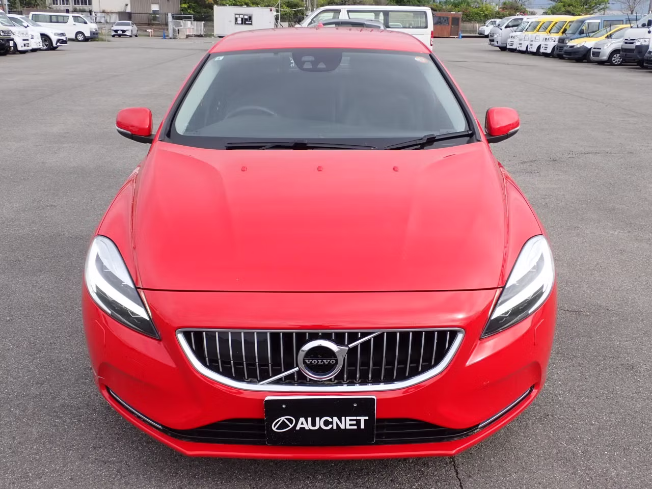 VOLVO V40