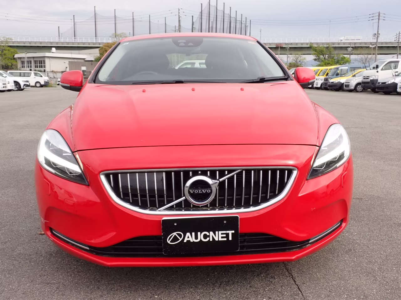 VOLVO V40