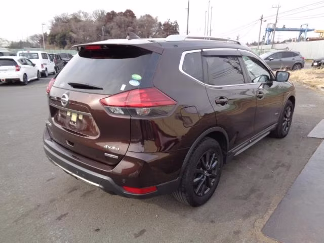 NISSAN X-TRAIL