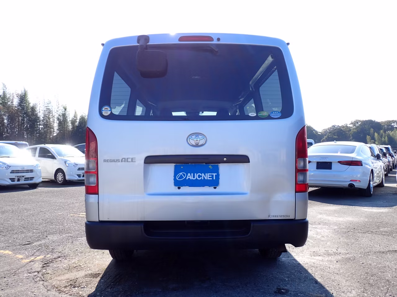 TOYOTA REGIUS ACE