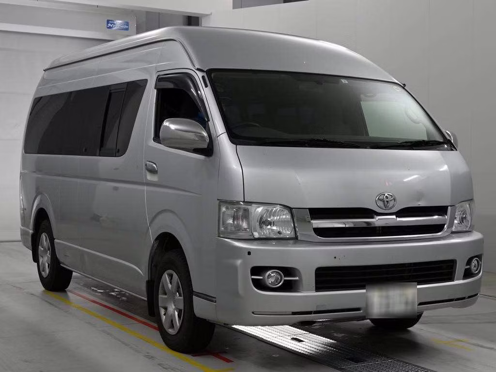 TOYOTA REGIUS ACE