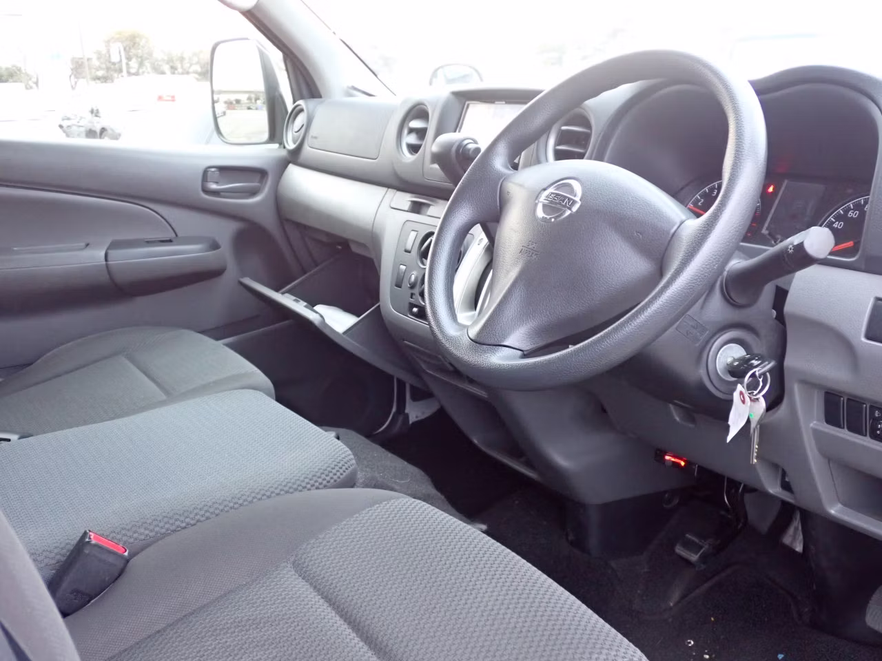 NISSAN NV350 CARAVAN