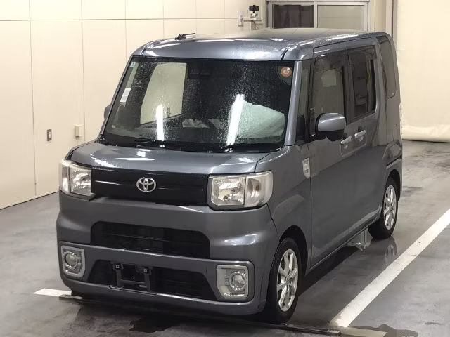 TOYOTA PIXIS MEGA