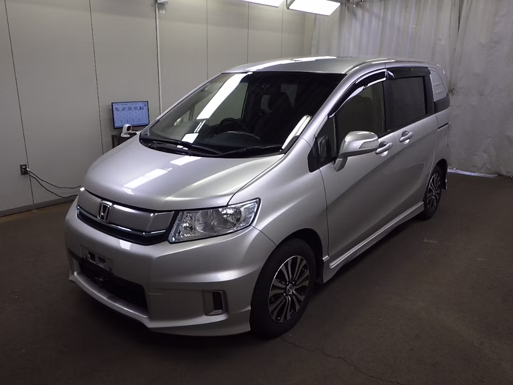 HONDA FREED SPIKE