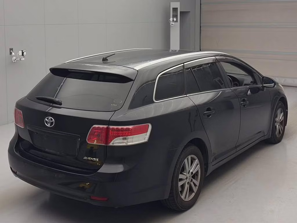 TOYOTA AVENSIS