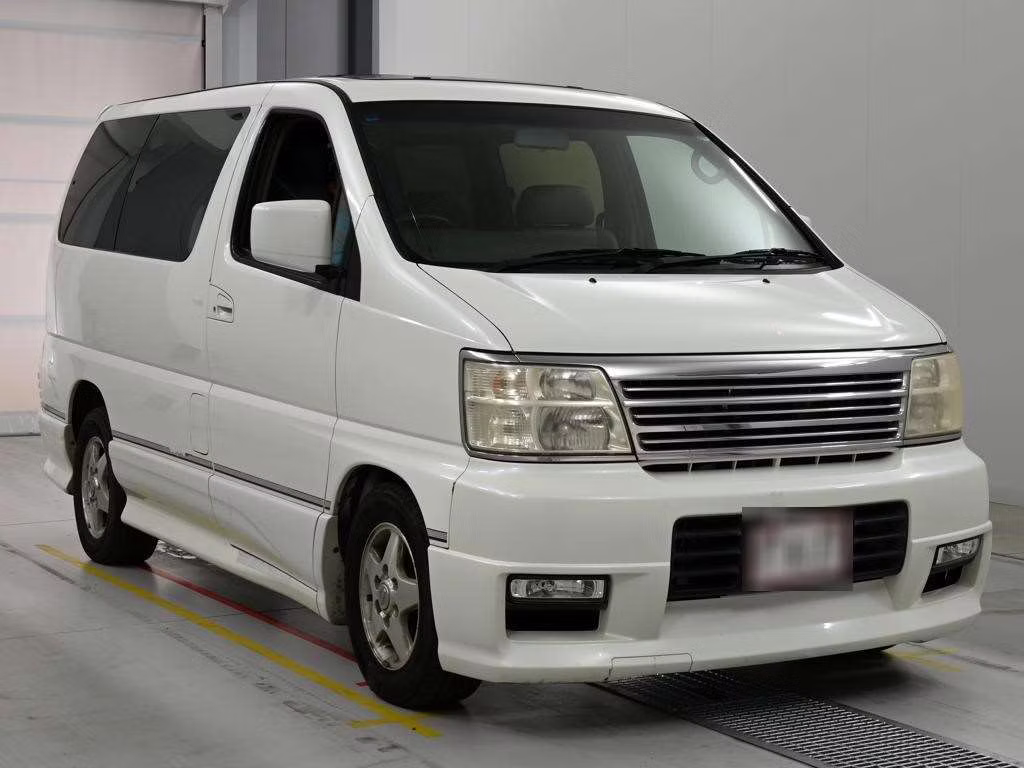 NISSAN ELGRAND