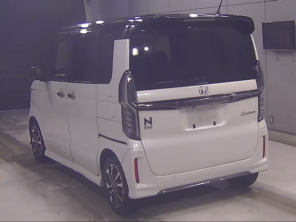 HONDA N-BOX