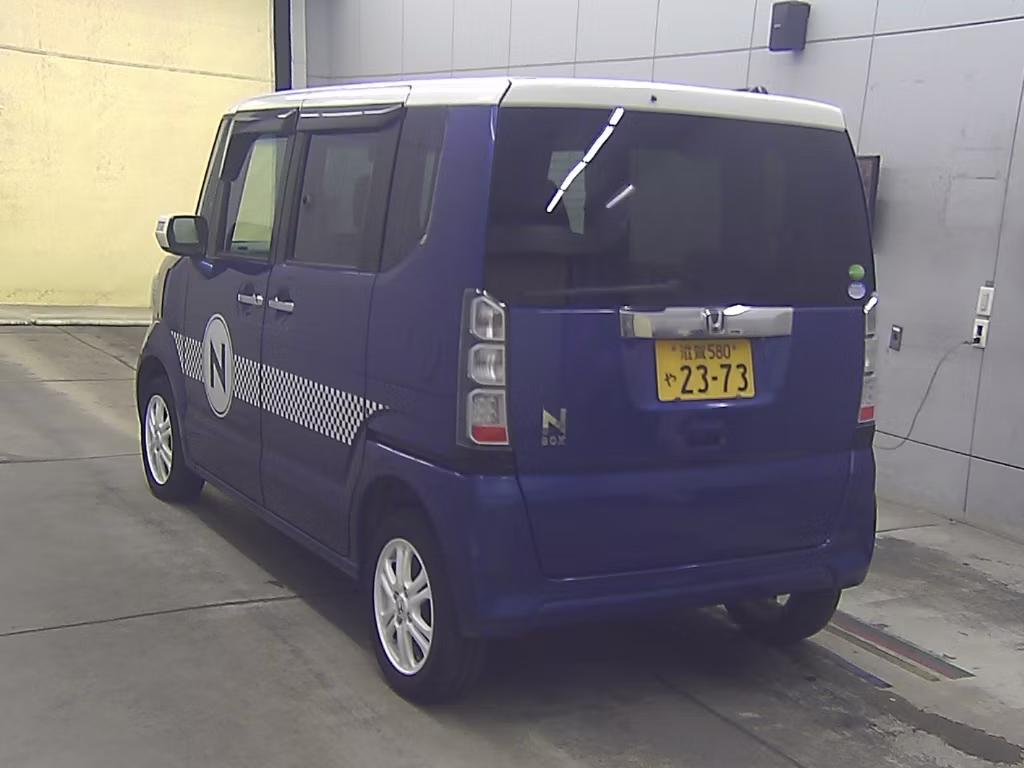 HONDA N-BOX