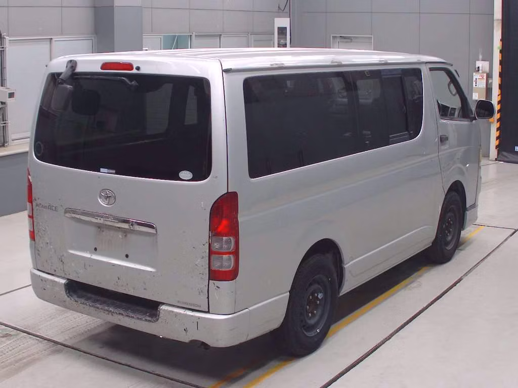 TOYOTA REGIUS ACE