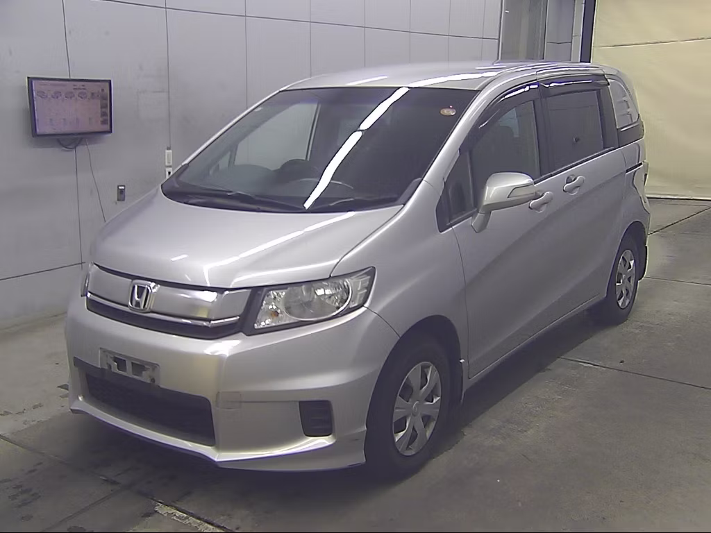 HONDA FREED SPIKE