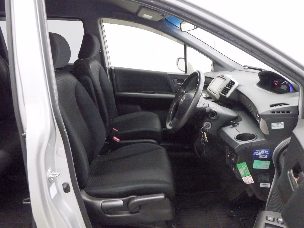 HONDA FREED SPIKE