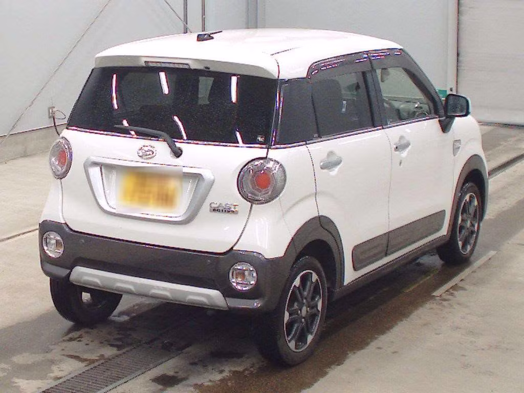 DAIHATSU CAST