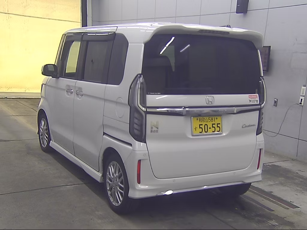 HONDA N-BOX
