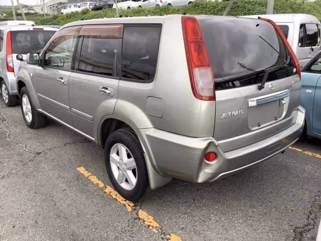 NISSAN X-TRAIL