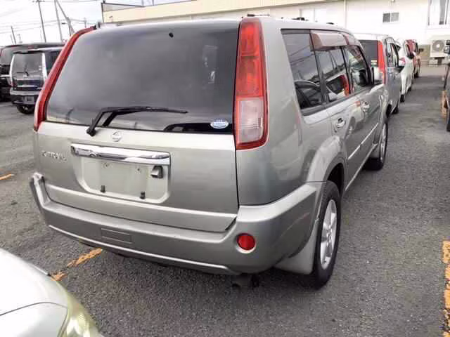 NISSAN X-TRAIL