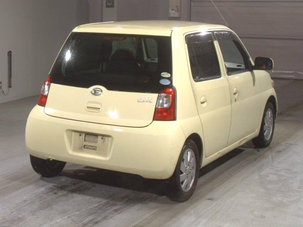 DAIHATSU ESSE
