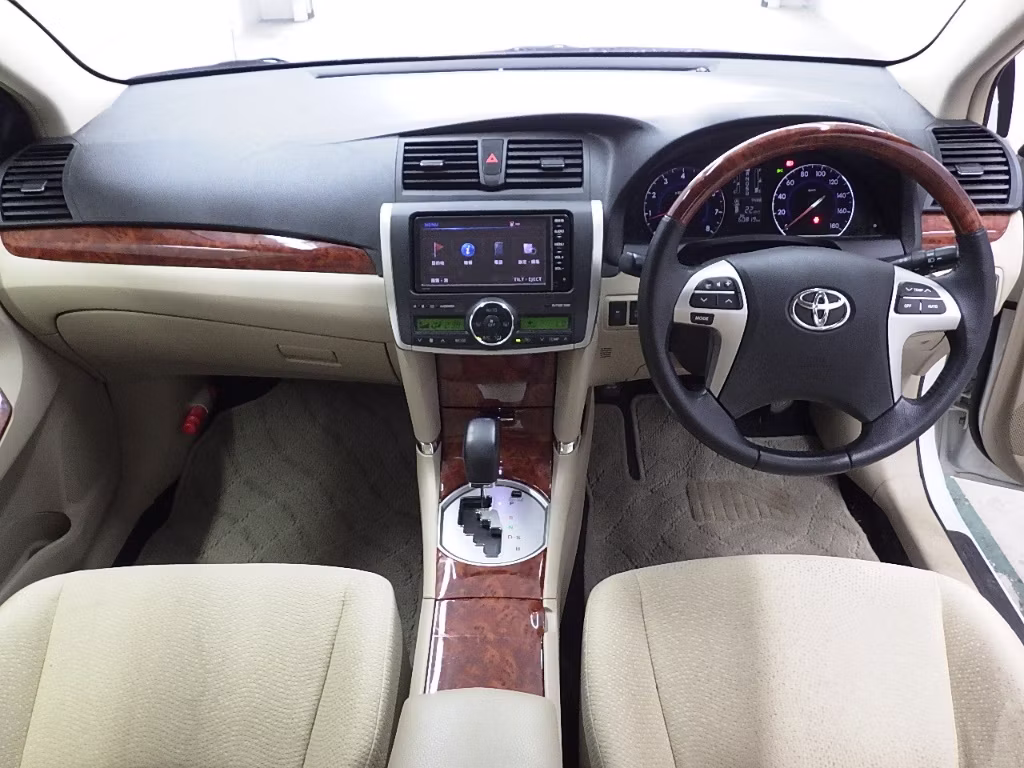 TOYOTA PREMIO