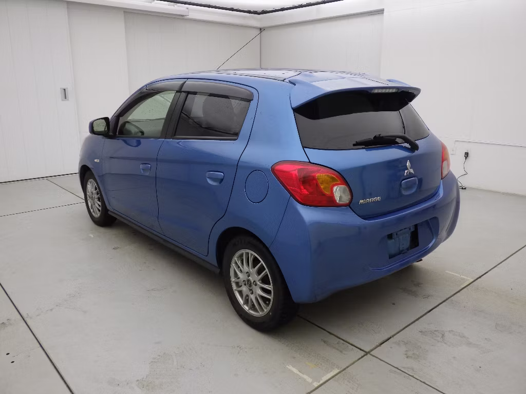 MITSUBISHI MIRAGE