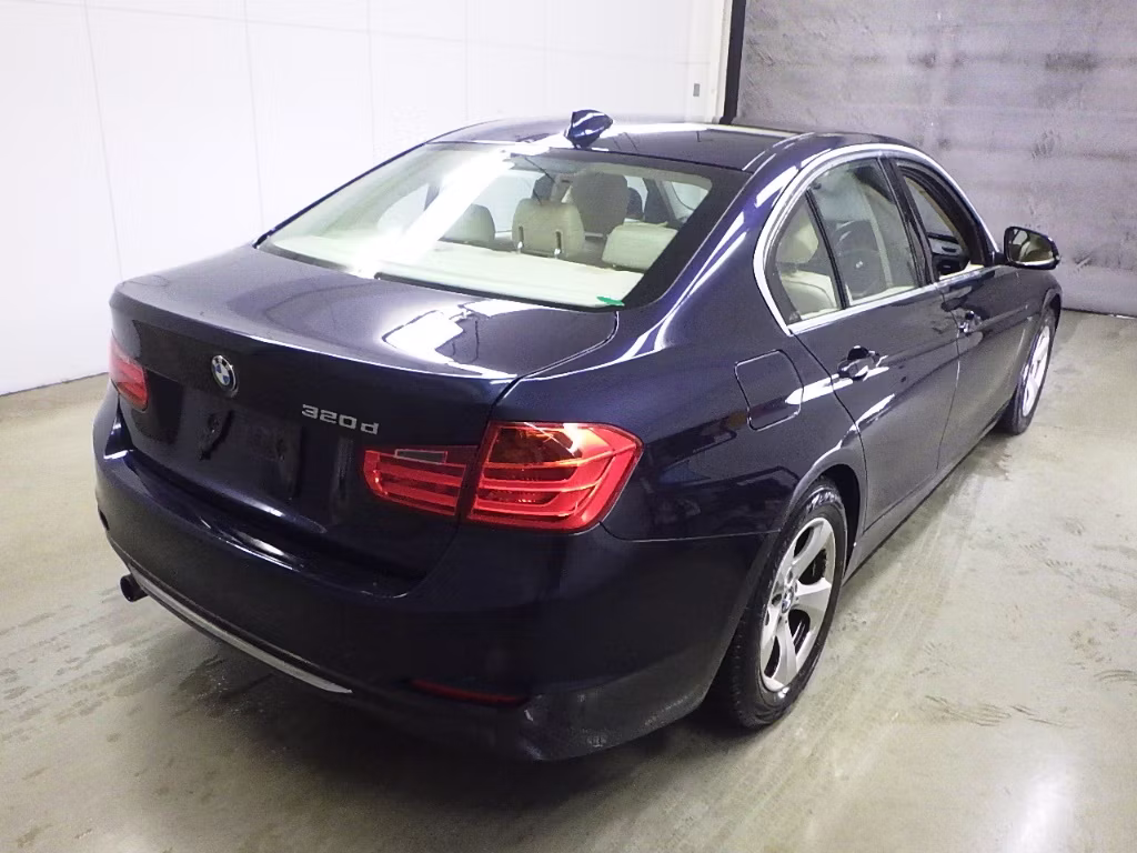 BMW 3-SERIES