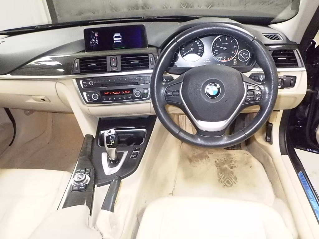 BMW 3-SERIES