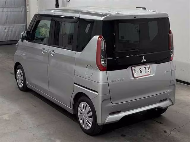 MITSUBISHI EK SPACE