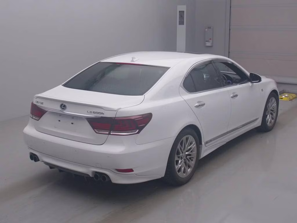 LEXUS LS600H