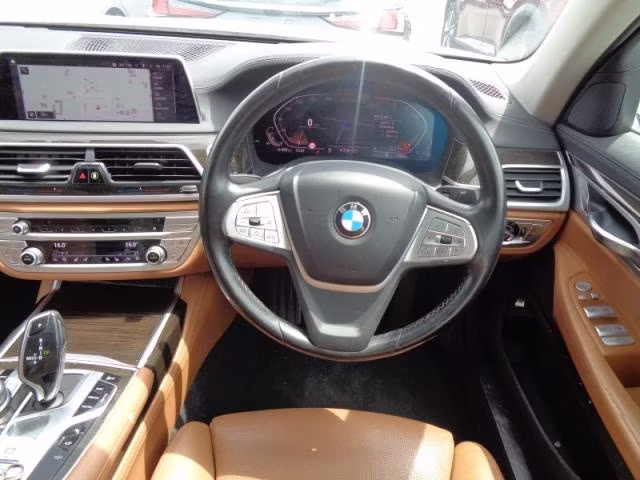 BMW 7-SERIES