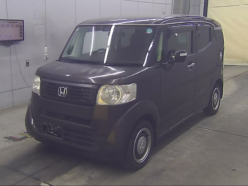 HONDA N-BOX SLASH