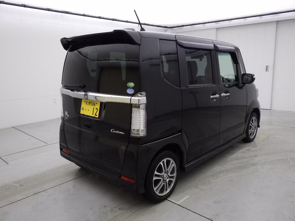 HONDA N-BOX+