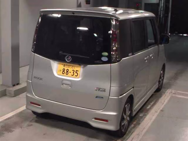 NISSAN ROOX