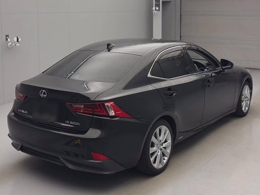 LEXUS IS300H
