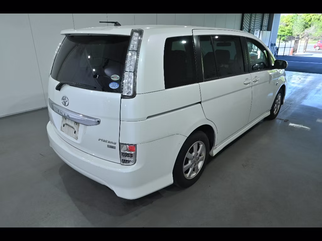 TOYOTA ISIS