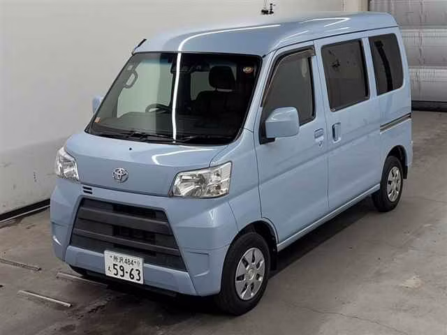 TOYOTA PIXIS VAN
