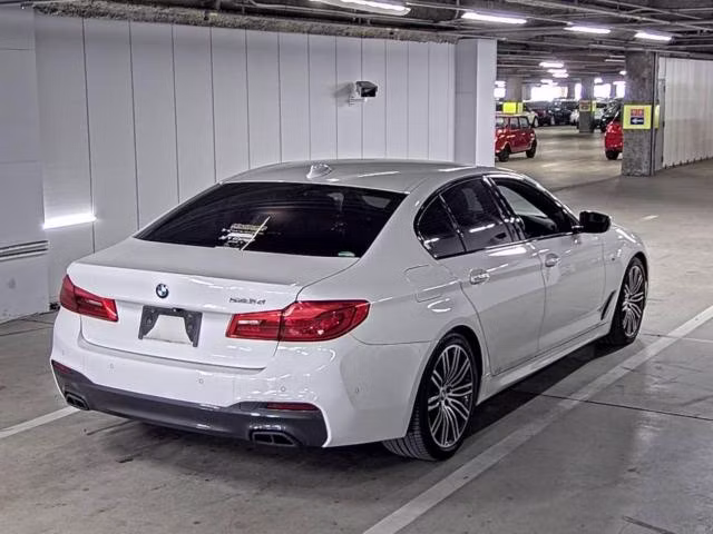 BMW 5-SERIES