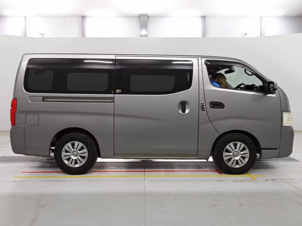NISSAN NV350 CARAVAN