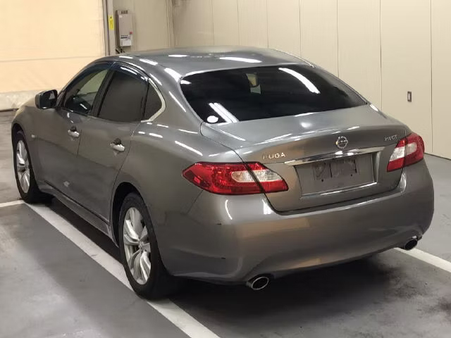 NISSAN FUGA