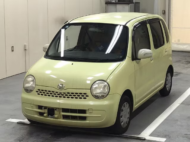 DAIHATSU MOVE LATTE