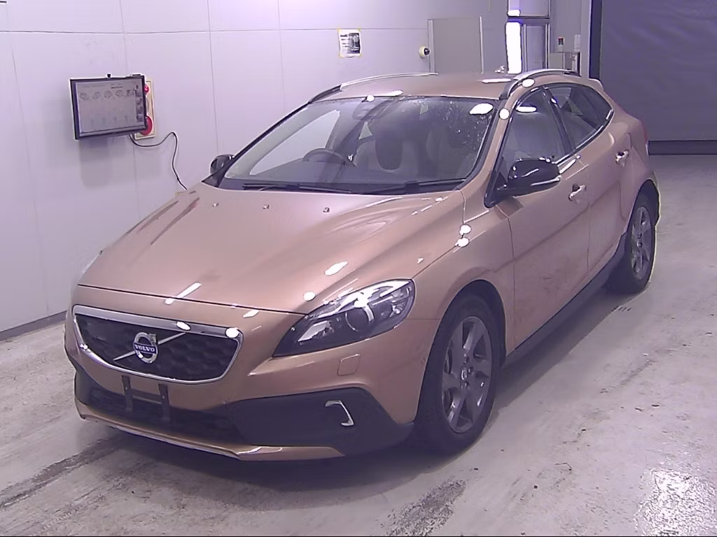 VOLVO V40