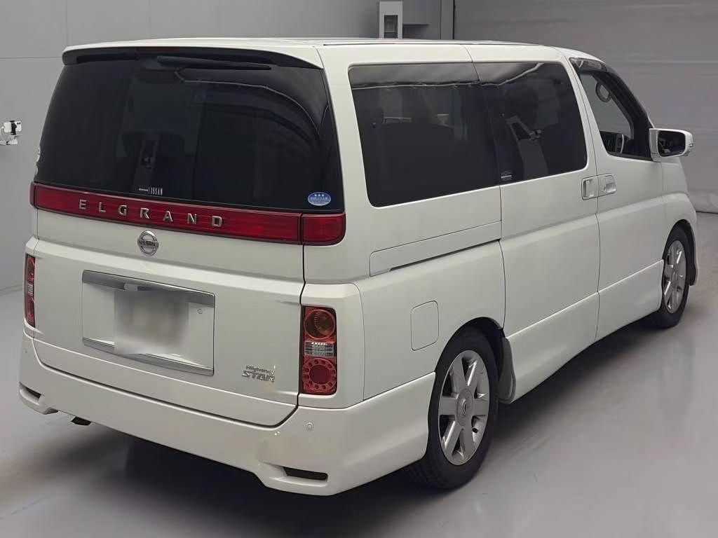 NISSAN ELGRAND