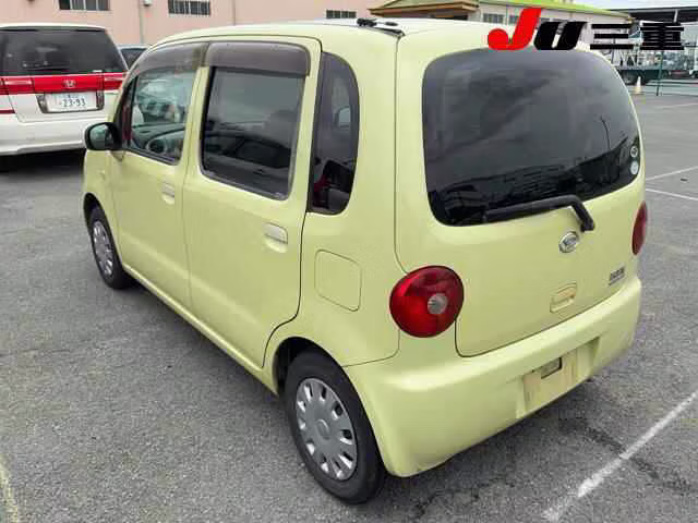 DAIHATSU MOVE LATTE