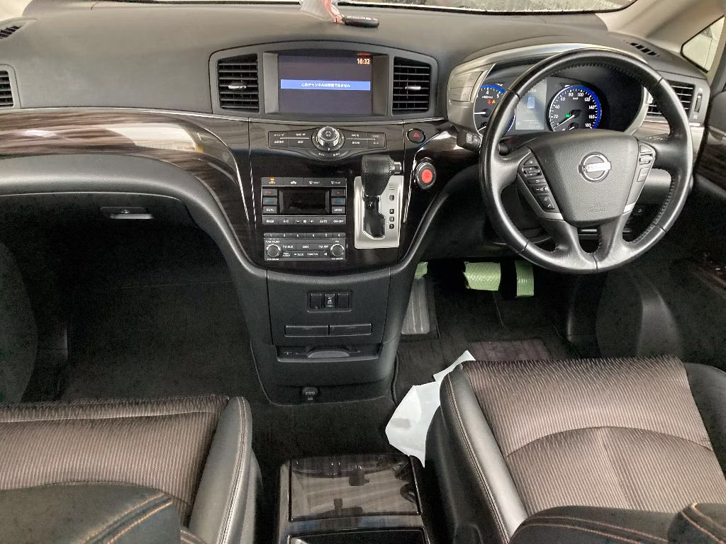 NISSAN ELGRAND