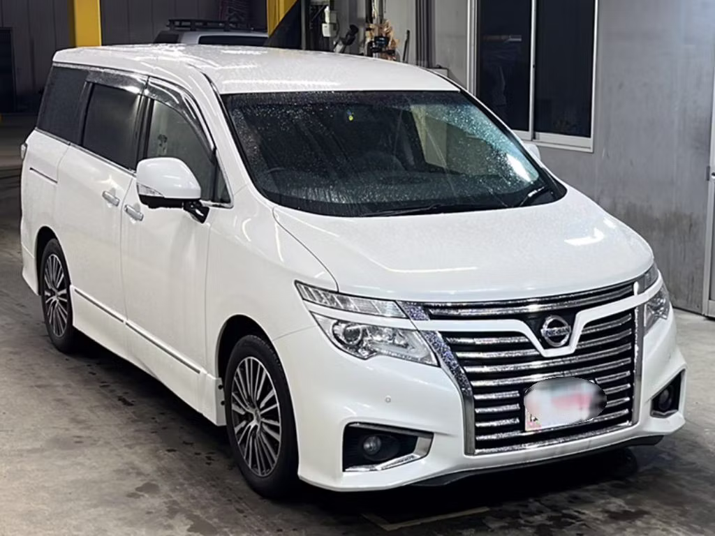 NISSAN ELGRAND