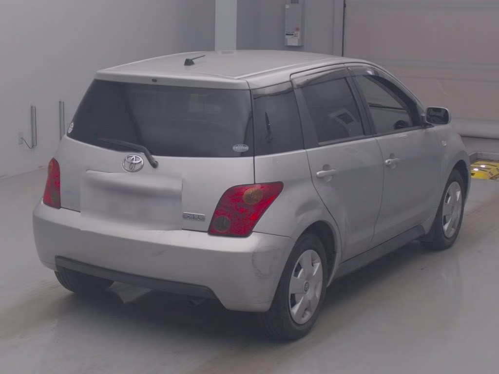 TOYOTA IST