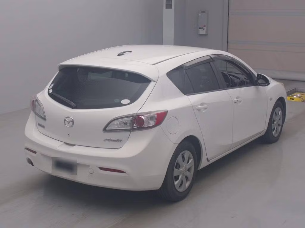MAZDA AXELA