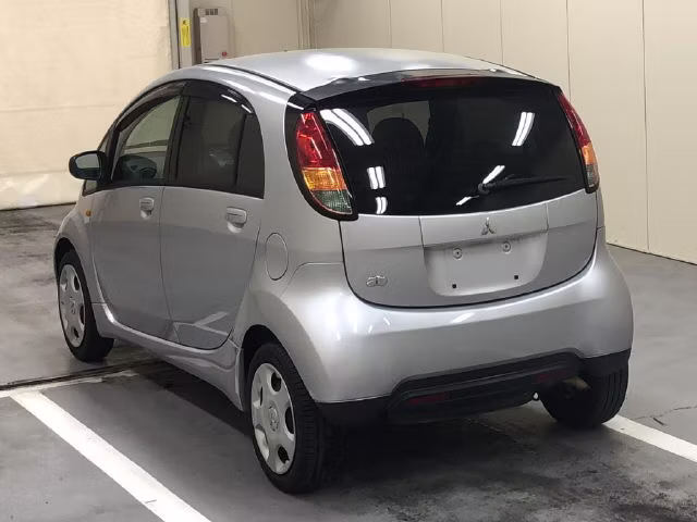 MITSUBISHI I