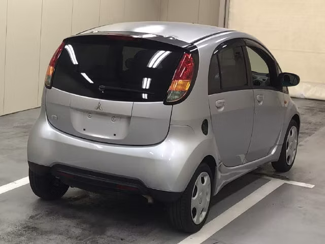 MITSUBISHI I