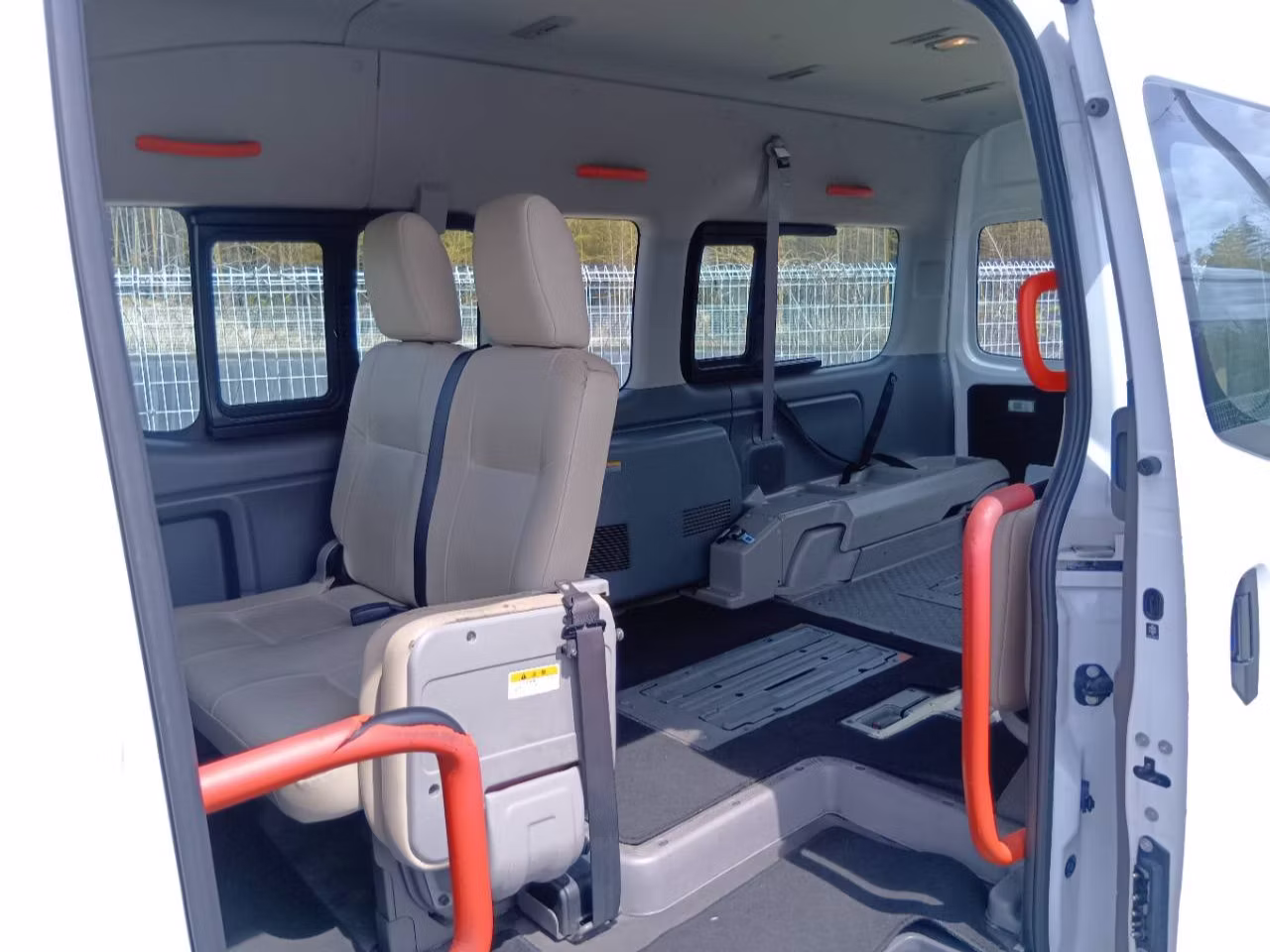 NISSAN NV350 CARAVAN