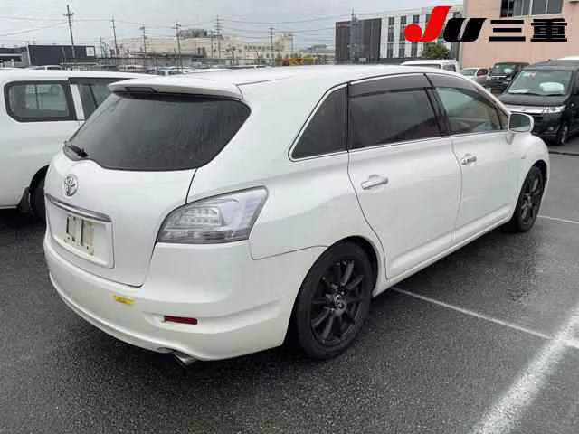 TOYOTA MARK X ZIO