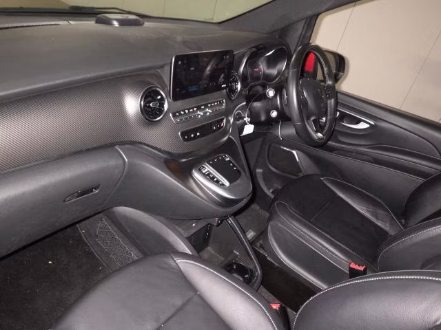 MERCEDES-BENZ V-CLASS