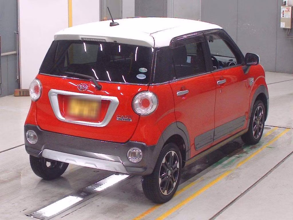 DAIHATSU CAST